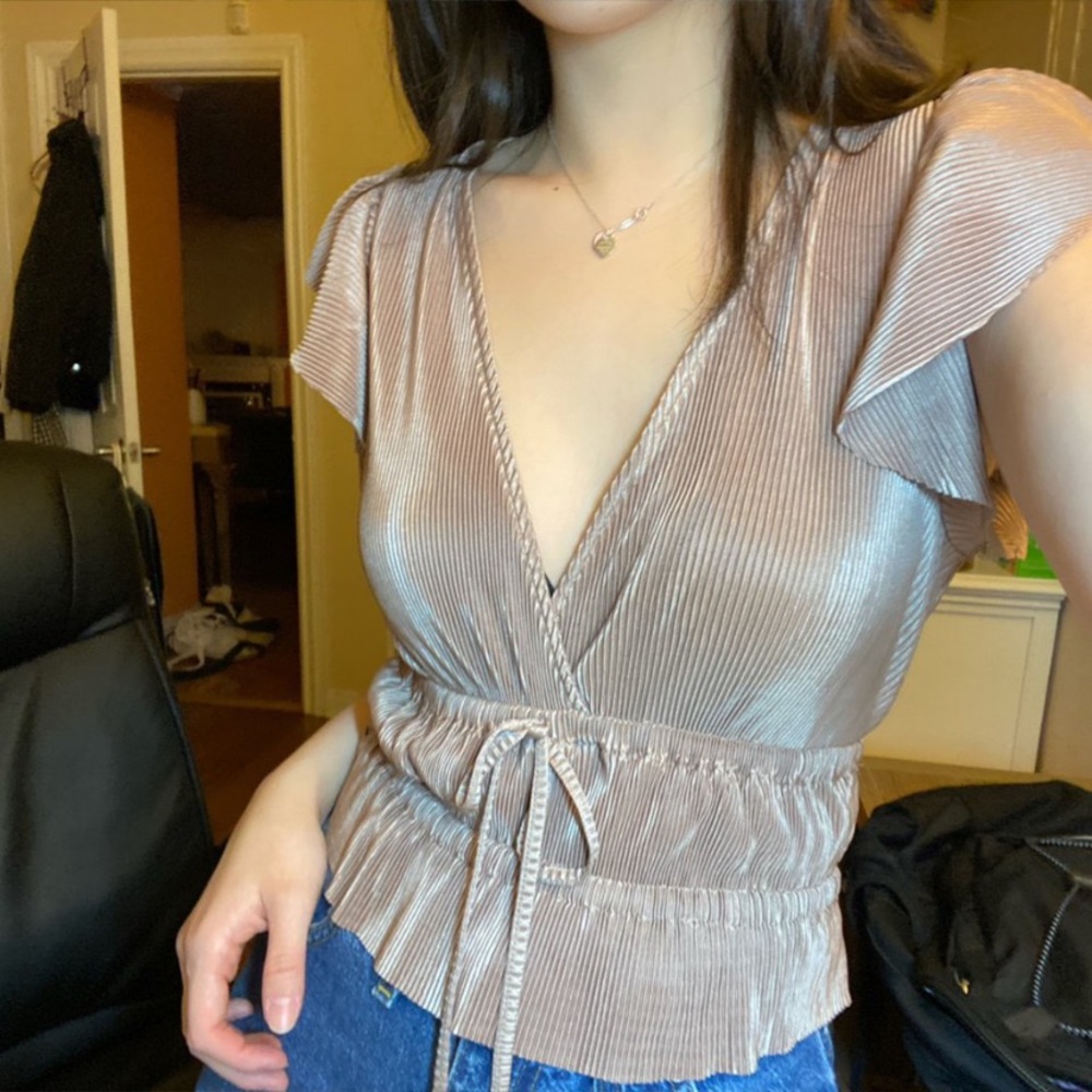 Blouse with tie front
